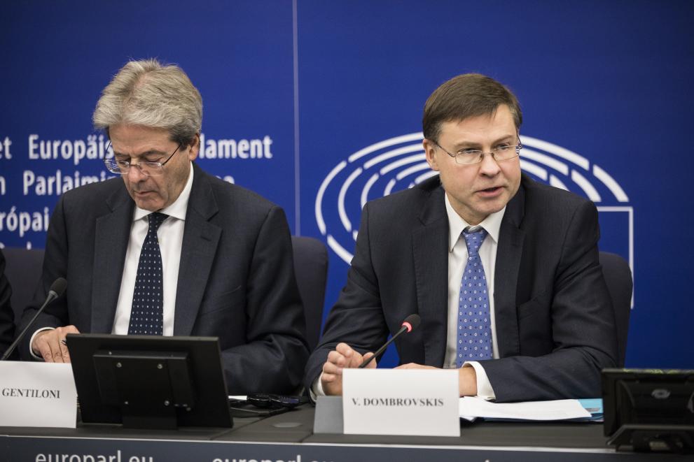 Press conference by Valdis Dombrovskis, Executive Vice-President of the European Commission, Nicolas Schmit, European Commissioner, and Paolo Gentiloni, European Commissioner, on the Autumn Package of the 2020 cycle of the European Semester