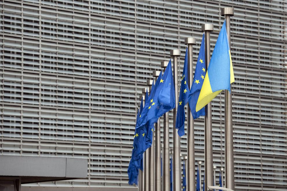 Ukrainian flag in front of the Berlaymont building on the occasion of Europe day
