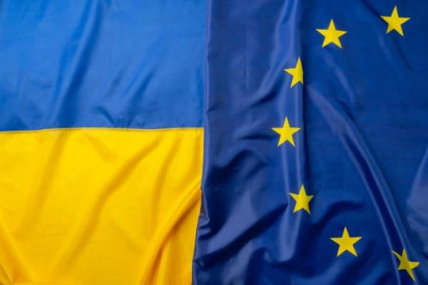 vlajka EU a Ukrajina