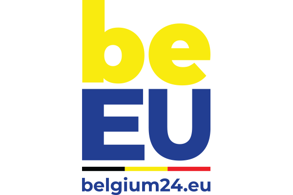 nápis Be EU ve žlutomodré barvě a podnadpis belgium24.eu